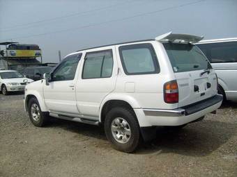 1999 Nissan Terrano Pics