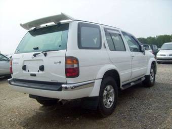 1999 Nissan Terrano Pictures