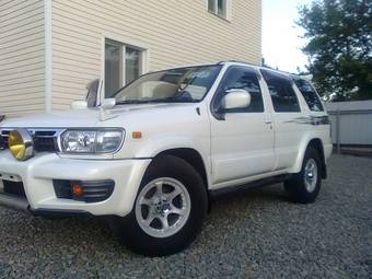 1999 Nissan Terrano Pictures