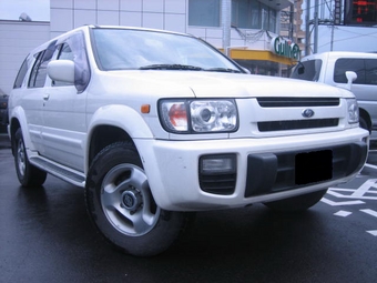 2000 Nissan Terrano