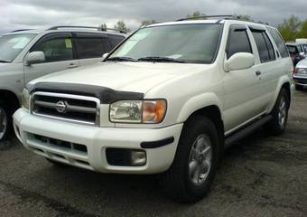 2000 Nissan Terrano