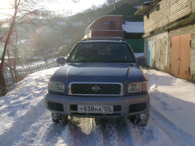 2000 Nissan Terrano