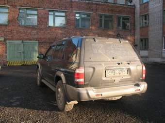 2000 Terrano