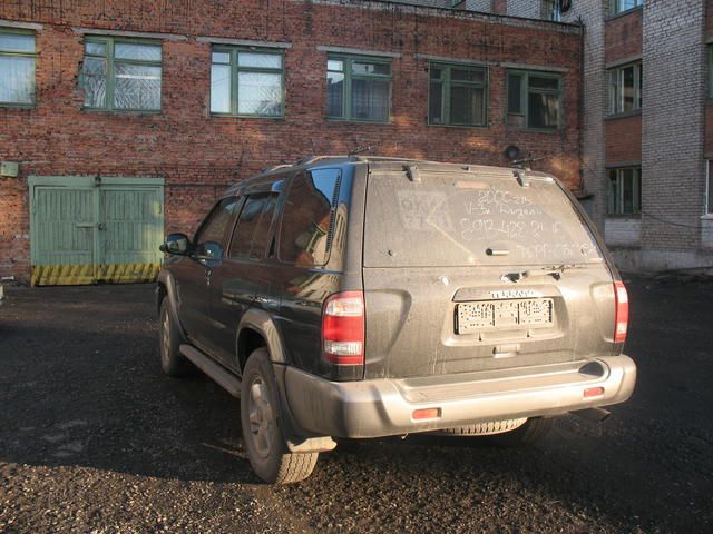 2000 Nissan Terrano