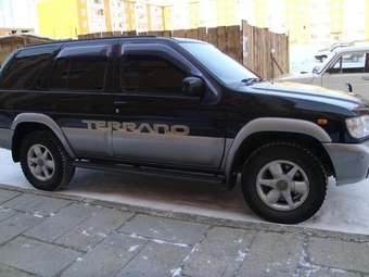 2000 Nissan Terrano Pictures