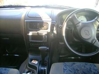 2000 Nissan Terrano Pics