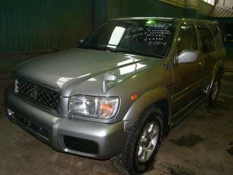 2000 Nissan Terrano Pictures