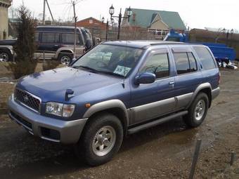 2000 Nissan Terrano Photos