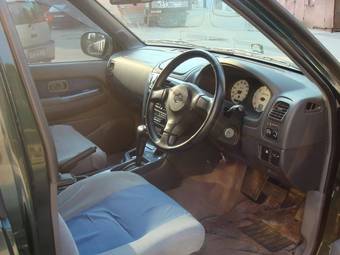 2000 Nissan Terrano Wallpapers