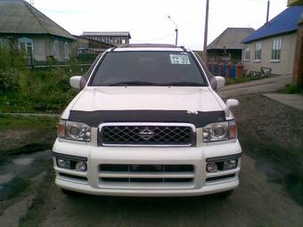 2000 Nissan Terrano Pictures