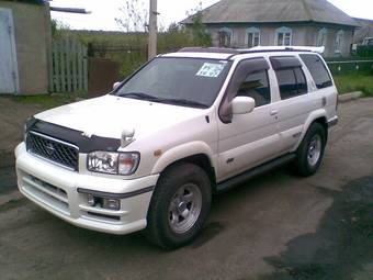 2000 Nissan Terrano Pics