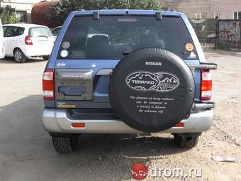 2000 Nissan Terrano Images