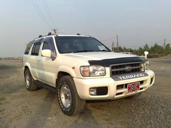 2000 Nissan Terrano Photos