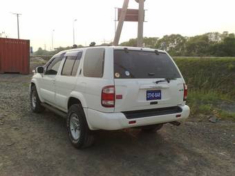 2000 Nissan Terrano Photos