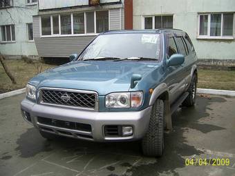 2000 Nissan Terrano Photos