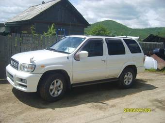 2000 Nissan Terrano Photos