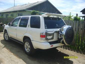 2000 Nissan Terrano Pictures