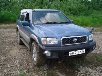 2000 Nissan Terrano Pictures