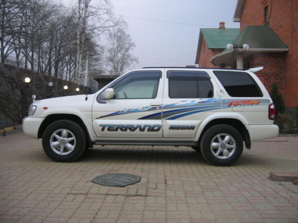 2001 Nissan Terrano