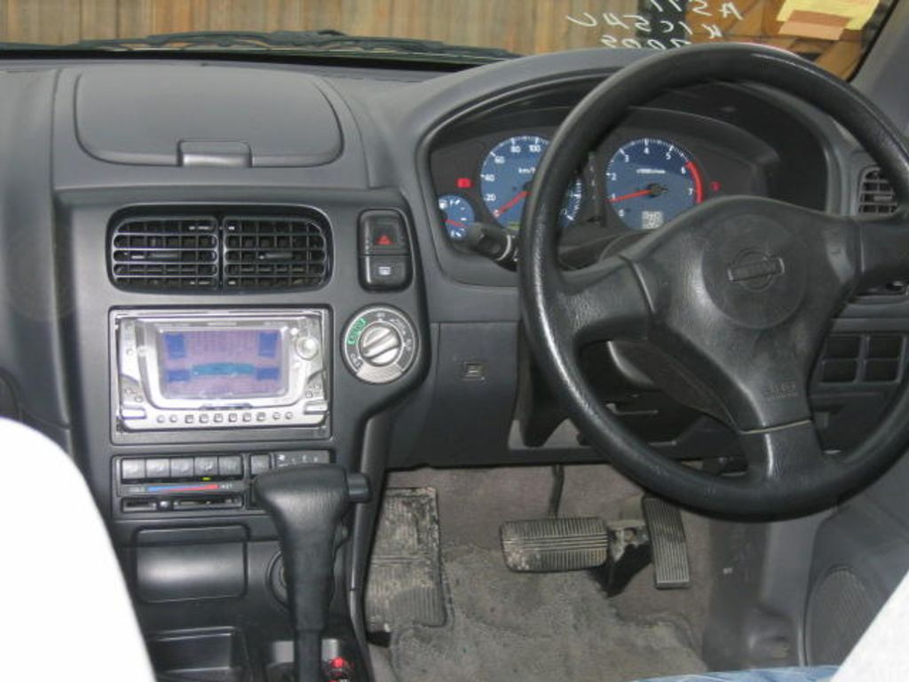 2001 Nissan Terrano