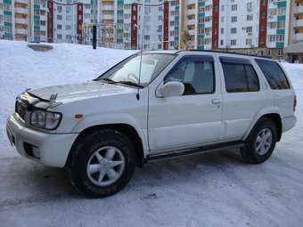 2001 Nissan Terrano