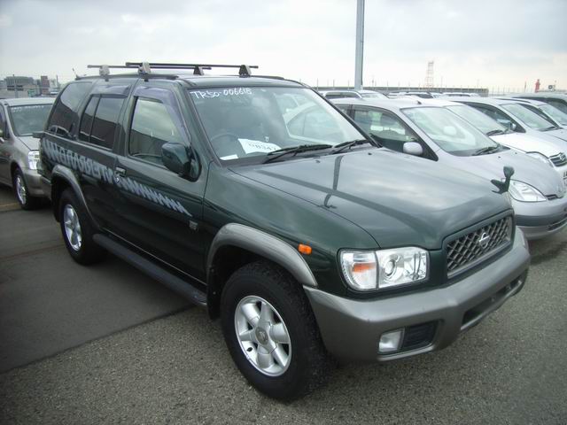 2001 Nissan Terrano Photos