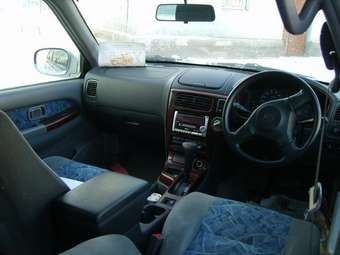 2001 Nissan Terrano Pictures