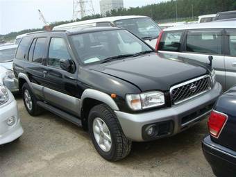 2001 Nissan Terrano Photos