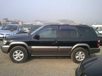 2001 Nissan Terrano Photos