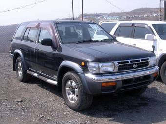 2001 Nissan Terrano Photos