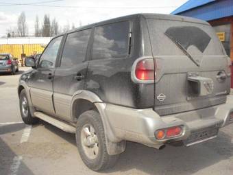 2001 Nissan Terrano Pictures