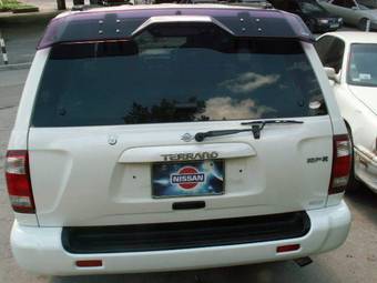 2001 Nissan Terrano Pictures