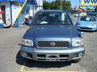 2001 Nissan Terrano Pictures