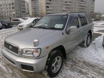 2002 Nissan Terrano Photos