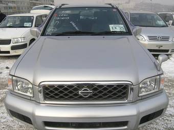 2002 Nissan Terrano Pictures