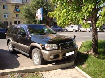 2002 Nissan Terrano Photos