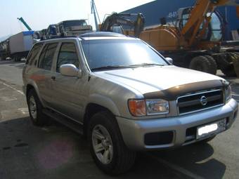 2002 Nissan Terrano Pictures