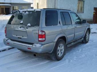 2002 Nissan Terrano Pictures