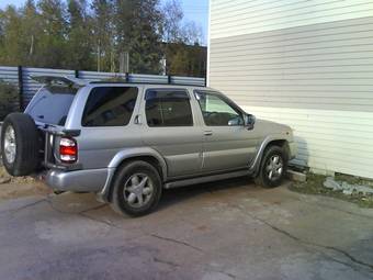 2002 Nissan Terrano Pictures