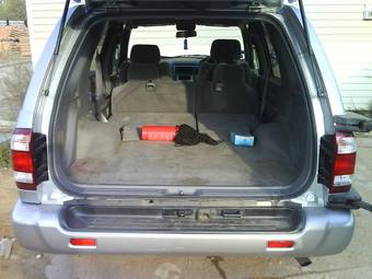 2002 Nissan Terrano Pictures