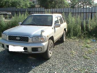 2002 Nissan Terrano Photos