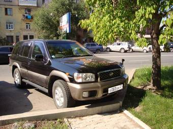 2002 Nissan Terrano Photos