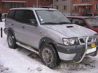 2003 Nissan Terrano Pictures
