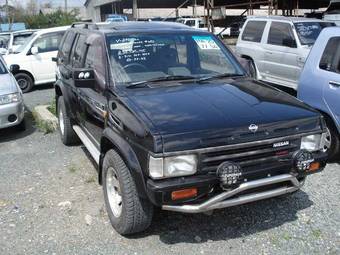 2003 Nissan Terrano Pictures