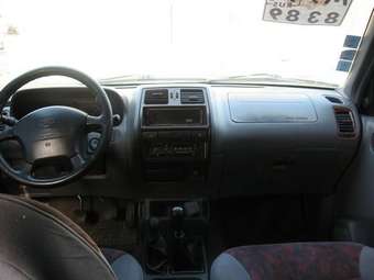 Nissan Terrano II