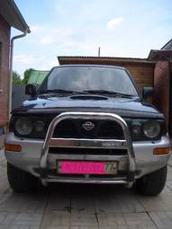 1999 Nissan Terrano II Pictures