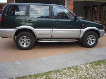 1999 Nissan Terrano II Photos