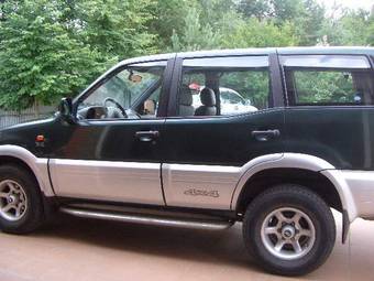 1999 Nissan Terrano II Pictures