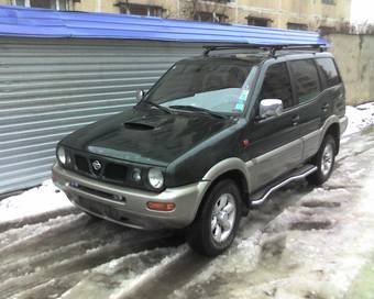 2000 Nissan Terrano II