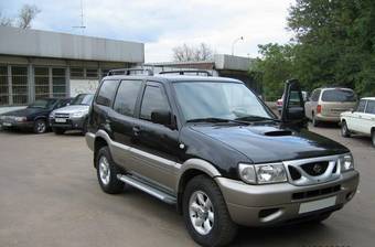 2000 Nissan Terrano II Pictures